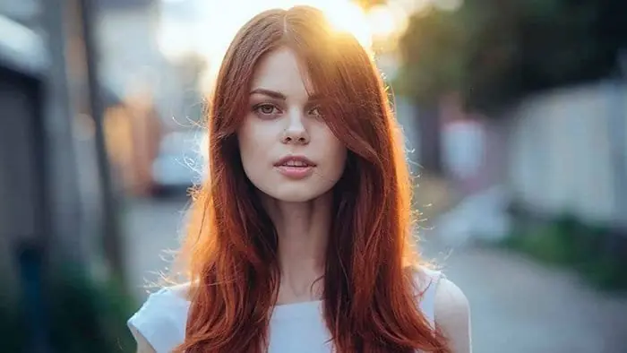 Dye Hair With Henna at Home: A 7-Step Mess-Free Guide Dye Hair With Henna at Home: A 7-Step Mess-Free Guide