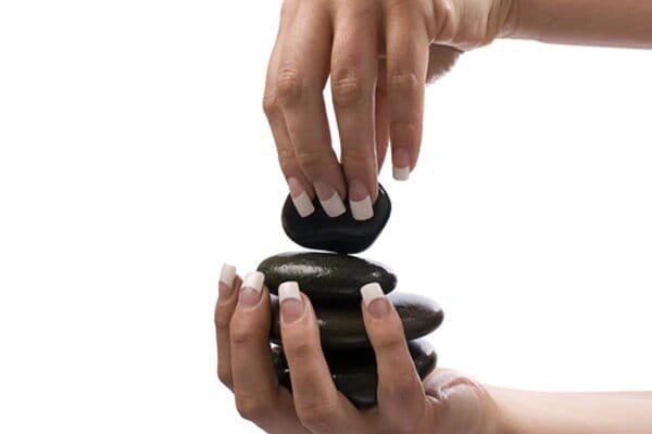 beautynfacts Hot Stone Manicure