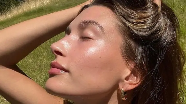 Vampire Skin: The Viral Makeup Trend That Makes You Glow Vampire Skin: The Viral Makeup Trend That Makes You Glow