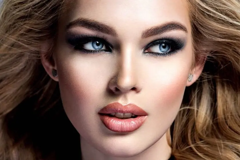 Makeup for Blue Eyes: Stunning Techniques That Pop Makeup for Blue Eyes: Stunning Techniques That Pop