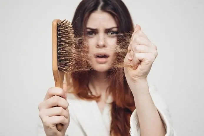 Female hair loss causes: why it happens and fixes