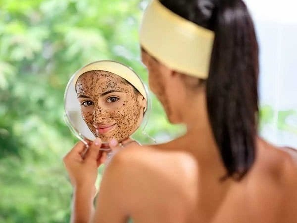 3 Brown Sugar Face-Packs For A Soft And Supple Skin 3 Brown Sugar Face-Packs For A Soft And Supple Skin