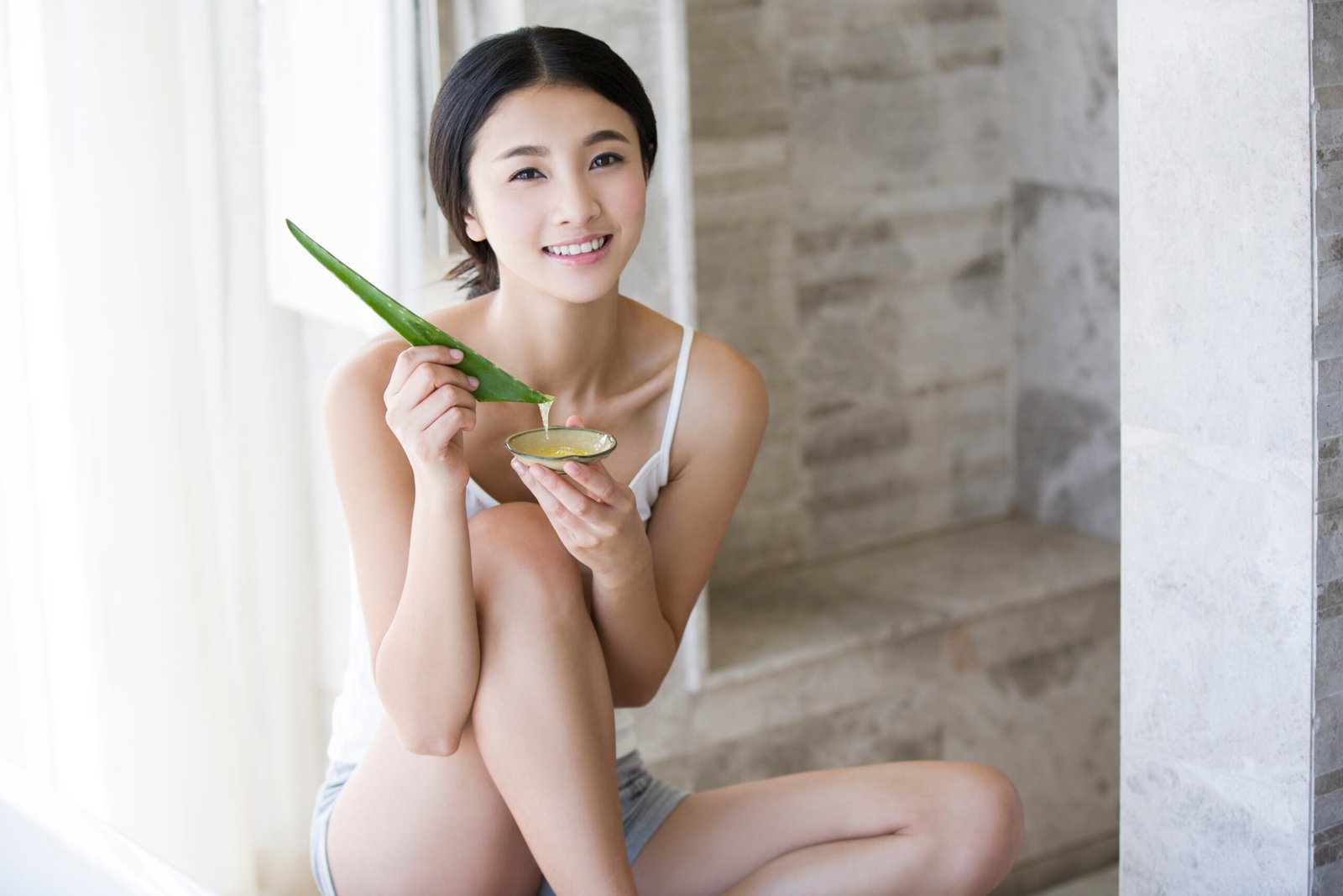 How to Use Aloe Vera for Lip Care in 2025